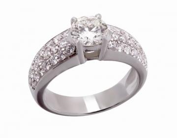 BAGUE  DE FIANCAILLE DIAMANT