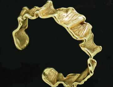 Bracelet sculpté or massif