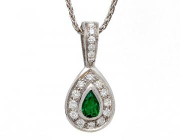 Pendentif emeraudes et diamants