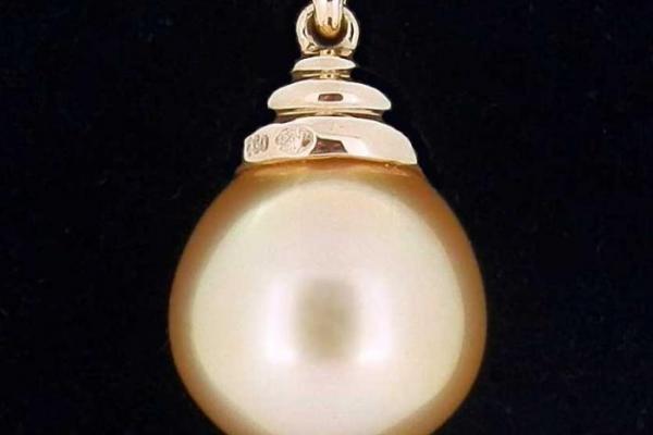 pendentif perle ovale gold