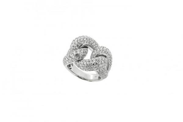 Bague or blanc sertie de diamants