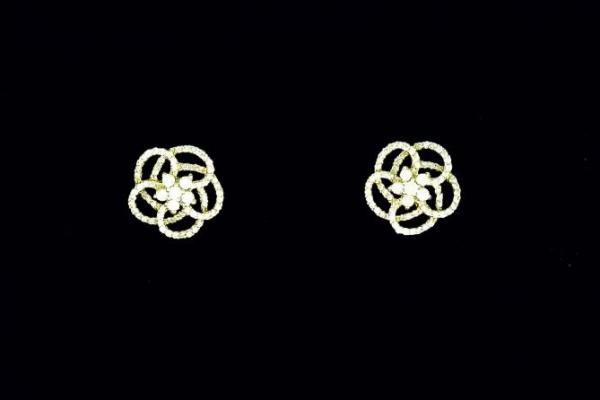 Boucles d'oreilles fleur serti diamants