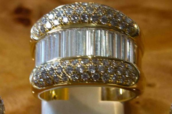 Bague rétro diamants baguettes