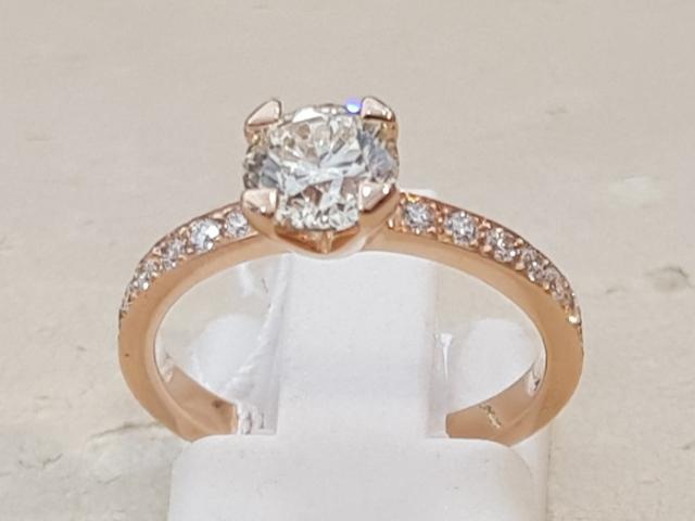 Nouveau solitaire or rose18 cts et diamants  chez Or-Gemmes votre joaillier à Paris