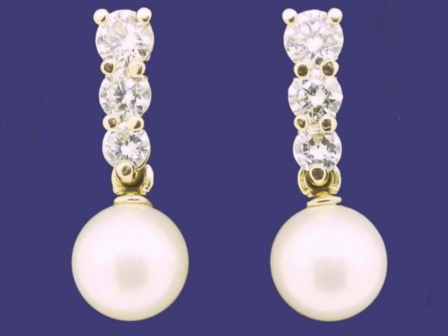 Boucles d'oreilles perles et diamants