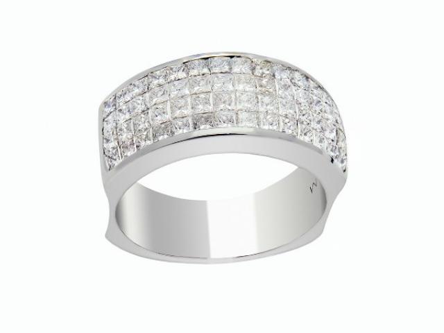 Bague diamants princesse serti invisible