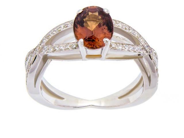 Bague en or blanc 18 carats sertie  un Saphir de couleur cognac et diamants Or-Gemmes